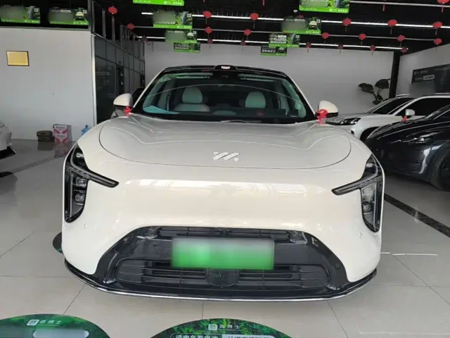 IM Motors LS6 — Фото автомобиля 2