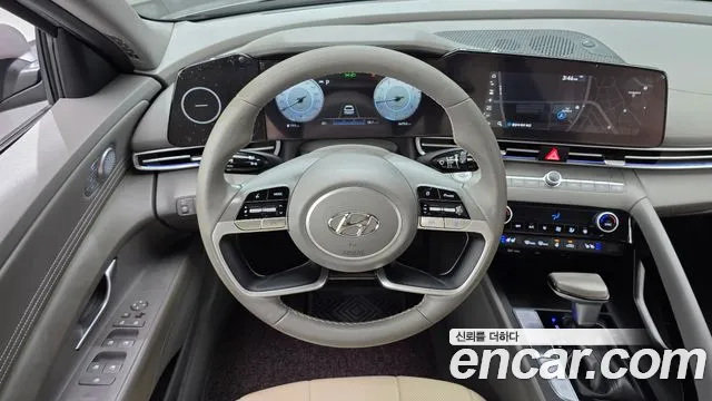 Hyundai Avante CN7 — Фото автомобиля 13