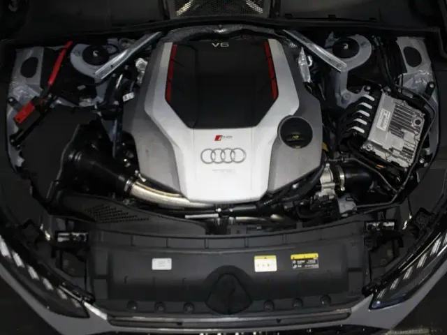 Audi RS 4 — Фото автомобиля 12