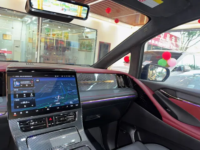 GAC Trumpchi M8 — Фото автомобиля 9