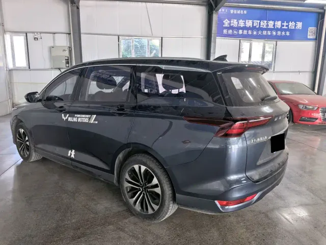Wuling Victory — Фото автомобиля 6