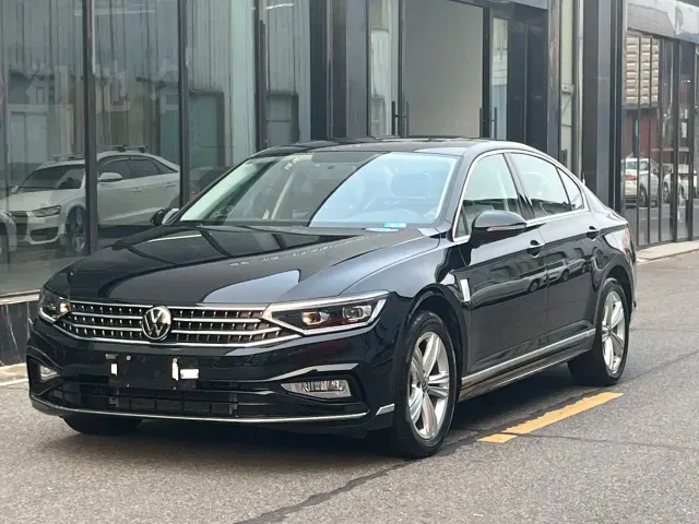 Фотография автомобиля — Volkswagen Magotan