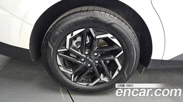 Kia Carnival — Фото автомобиля 5