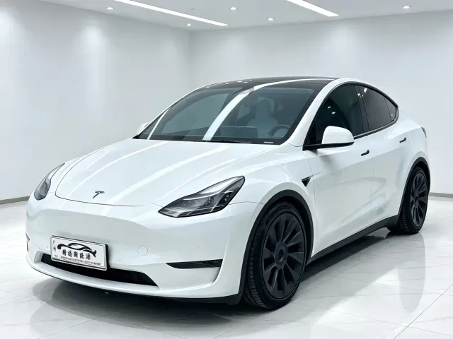 Фотография автомобиля — Tesla Model Y