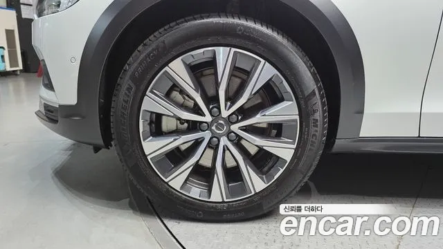 Вольво V90 — Фото автомобиля 5