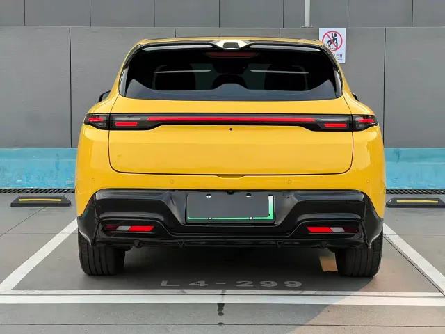 Leapmotor Lafa 5 — Фото автомобиля 5
