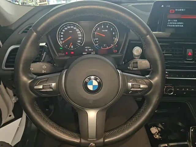 BMW 1 Series — Фото автомобиля 10