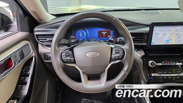 Ford Explorer Explorer 6 поколение 3.0 Platinum 4WD — Фото автомобиля 13