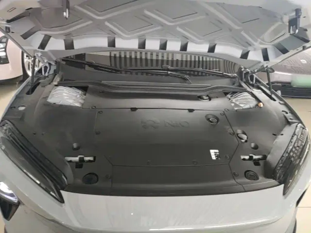 Nio ET5 Touring — Фото автомобиля 15