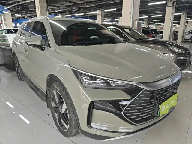 BYD Tang — Фото автомобиля 3