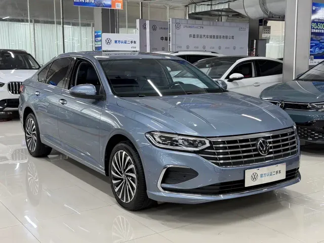 Volkswagen Lavida — Фото автомобиля 3