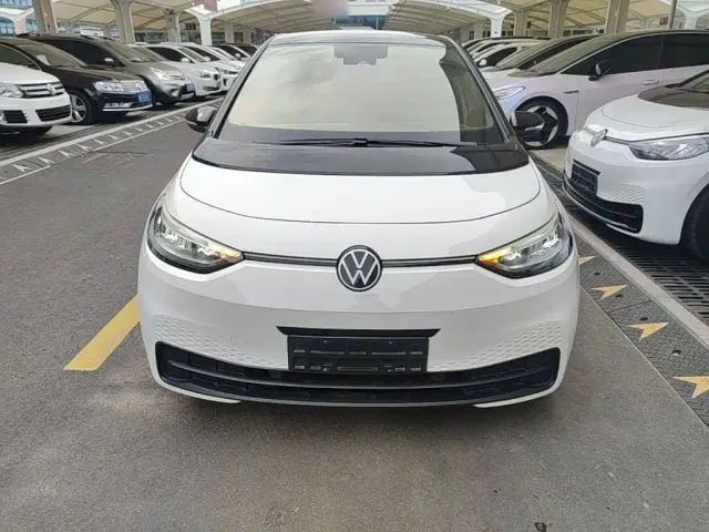 Volkswagen ID.3 — Фото автомобиля 2