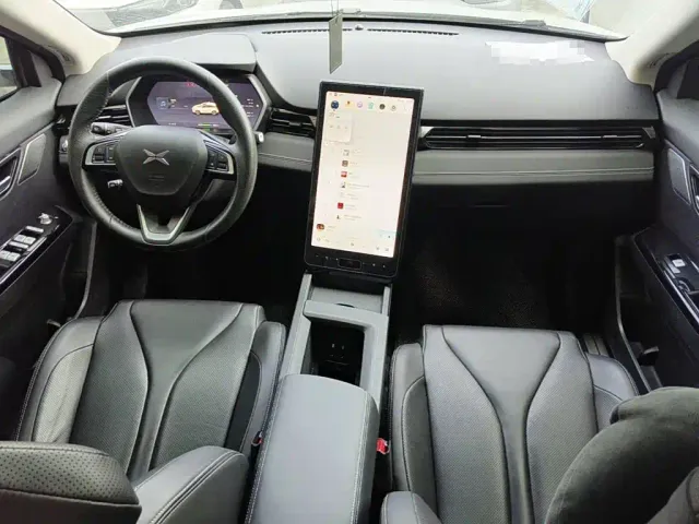 Xpeng G3 — Фото автомобиля 12