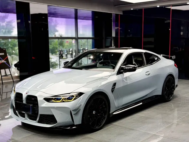 Фотография автомобиля — BMW M4
