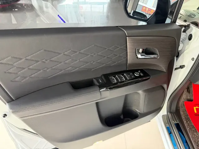 Honda Elysion — Фото автомобиля 23