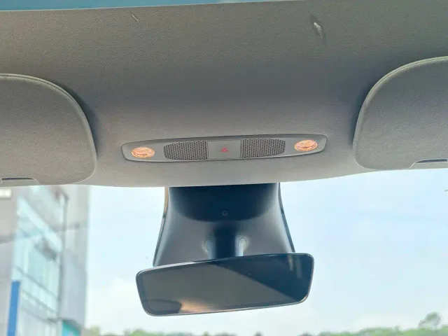 Tesla Model Y — Фото автомобиля 19