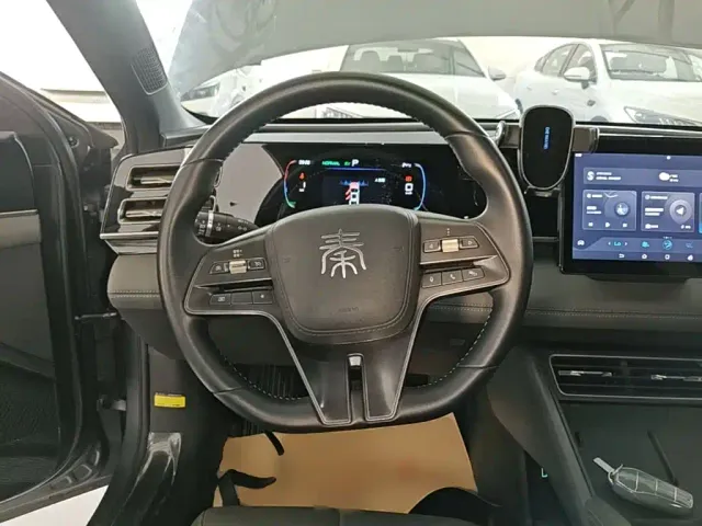 BYD Qin L — Фото автомобиля 10