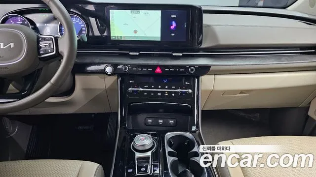 Kia Carnival Generation 4 — Фото автомобиля 23