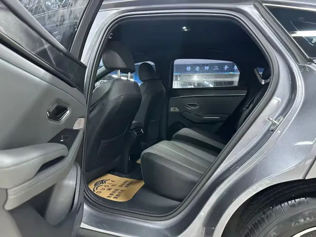 BYD Qin L — Фото автомобиля 6