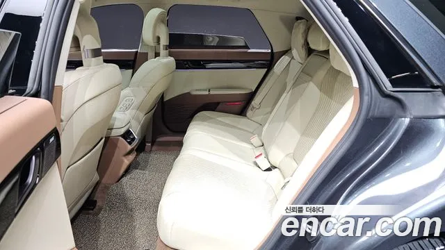 Hyundai Grandeur Grandeur (GN7) 2.5 Бензин 2WD — Фото автомобиля 8