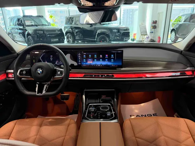 BMW 7 Series — Фото автомобиля 21
