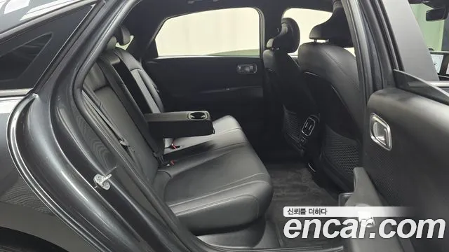 Hyundai Ioniq6 — Фото автомобиля 12