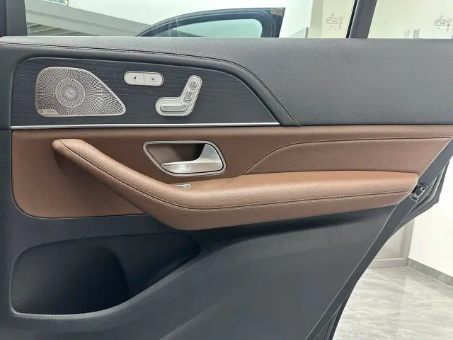 Mercedes-Benz GLS-Class — Фото автомобиля 27