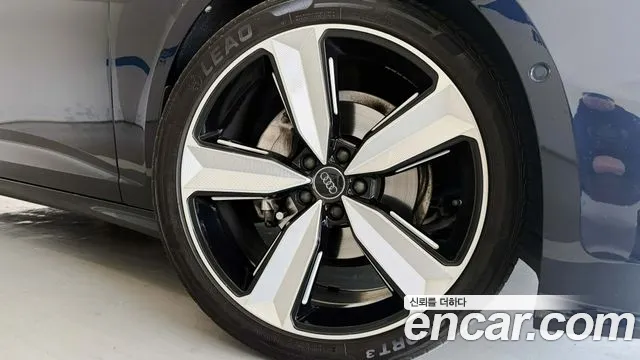 Audi A6 40 TDI quattro Premium — Фото автомобиля 12