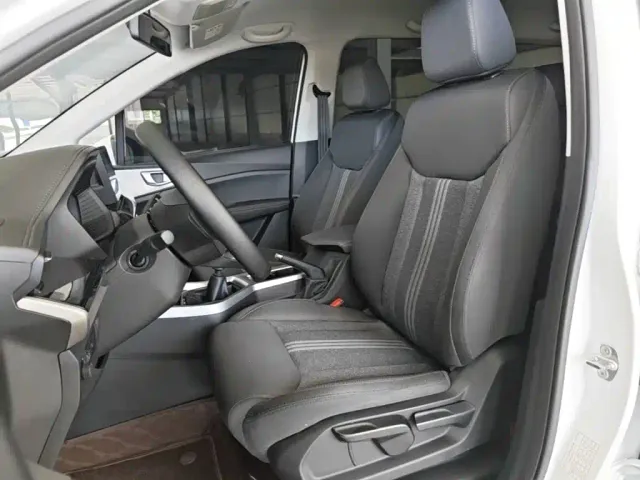 Wuling Jiachen — Фото автомобиля 14