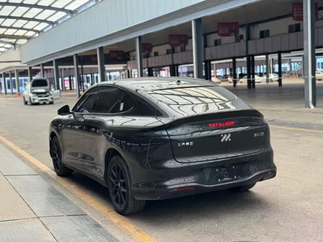 IM Motors LS6 — Фото автомобиля 9