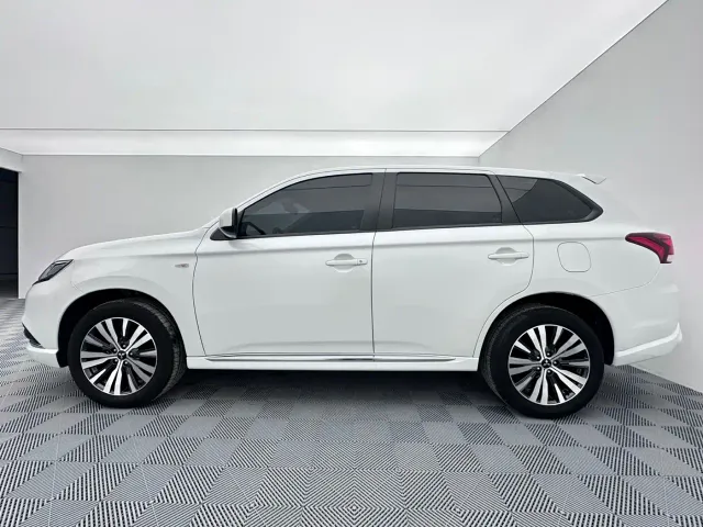 Mitsubishi Outlander — Фото автомобиля 8