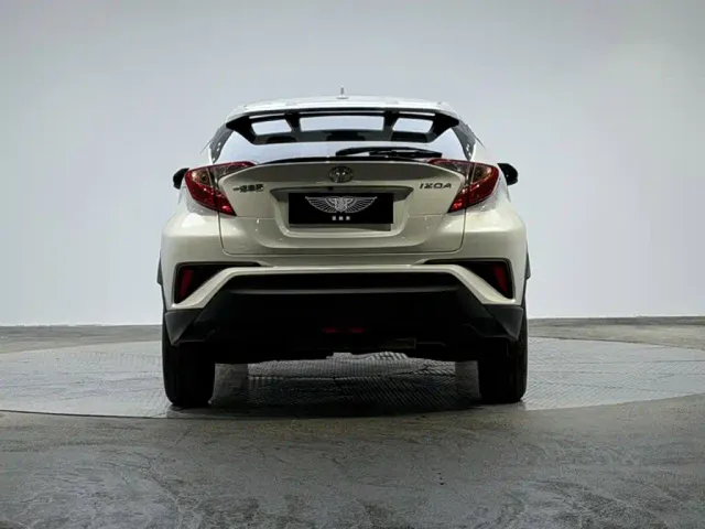 Toyota IZOA — Фото автомобиля 3