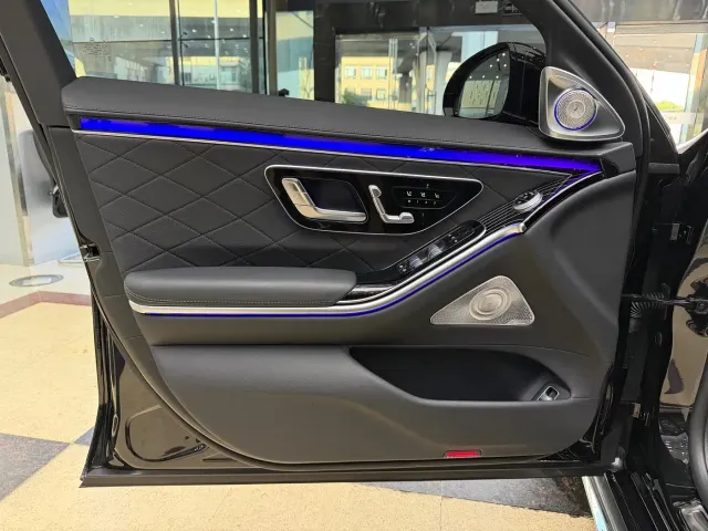 Mercedes-Benz S-Class — Фото автомобиля 5