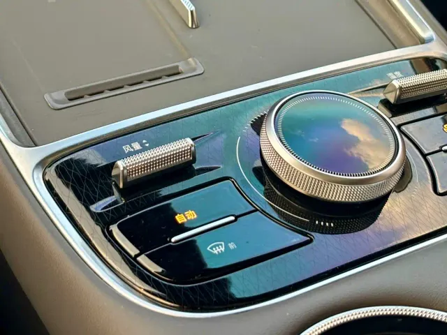 Geely Galaxy L6 — Фото автомобиля 14