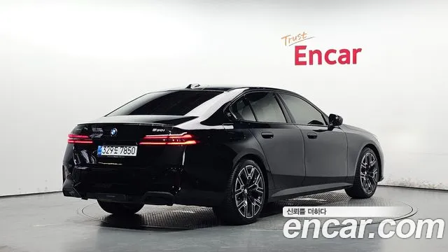 BMW 5-Series 5 серия (G60) 530i xDrive M Sport Pro Special Edition — Фото автомобиля 2