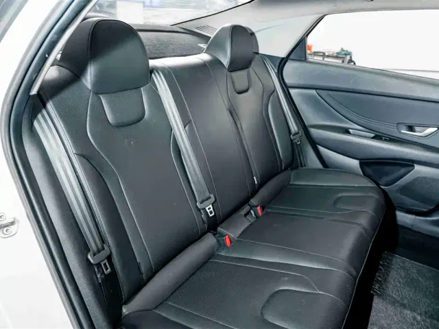 Hyundai Elantra — Фото автомобиля 21