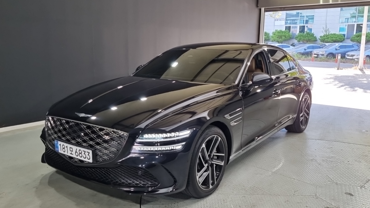 Фотография автомобиля — Genesis G80 RG3