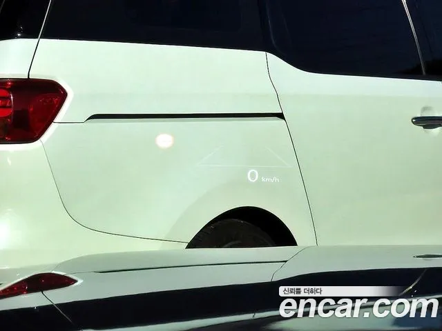 Hyundai Santa Fe MX5 — Фото автомобиля 10
