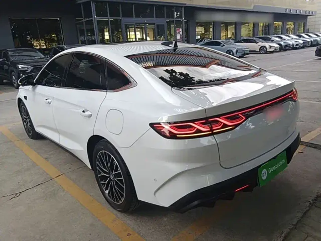 BYD Qin L — Фото автомобиля 4