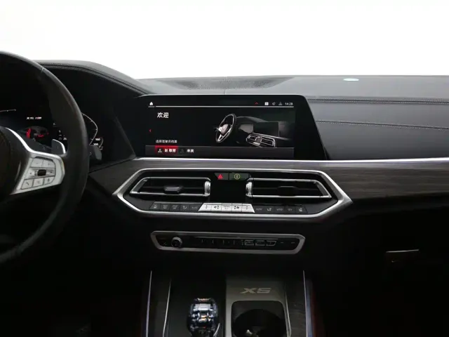 BMW X5 — Фото автомобиля 13