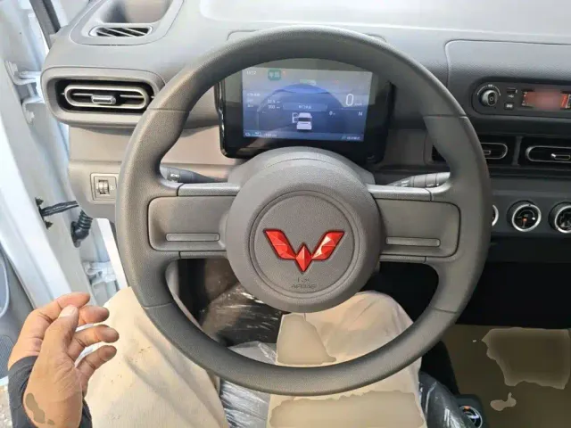 Wuling Zhiguang NEV — Фото автомобиля 11