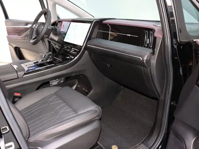 GAC Trumpchi M8 — Фото автомобиля 7