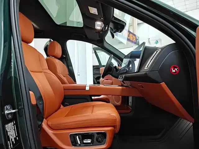 Li Auto L8 — Фото автомобиля 18