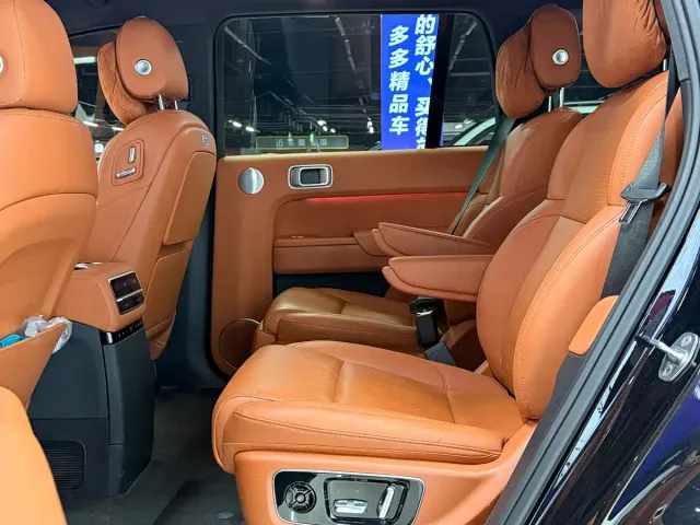 Li Auto L9 — Фото автомобиля 5