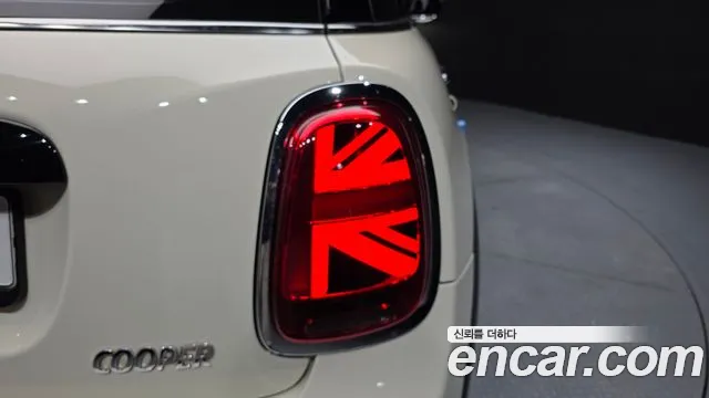 MINI Cooper — Фото автомобиля 23