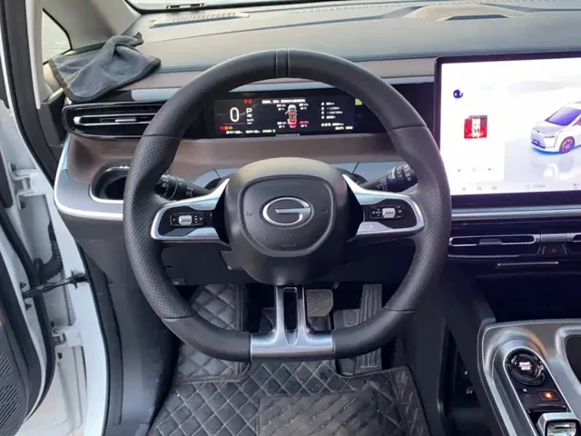 GAC Trumpchi E8 — Фото автомобиля 3