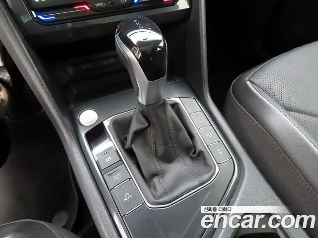 Volkswagen Tiguan — Фото автомобиля 11