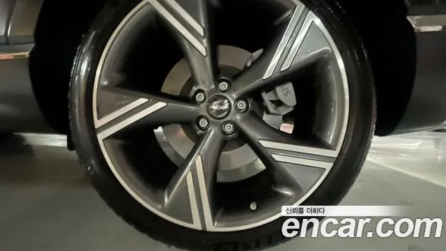 Genesis GV80 2.5T Бензин AWD — Фото автомобиля 5