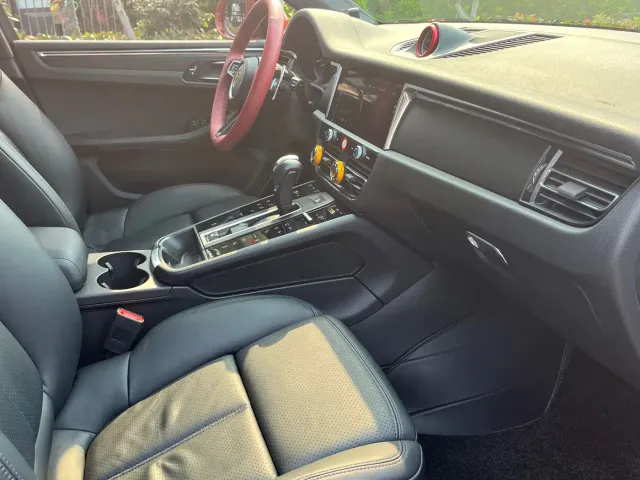 Porsche Macan — Фото автомобиля 11