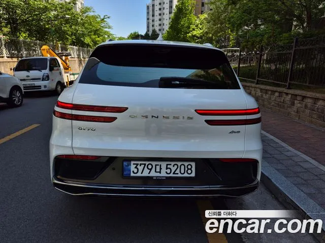 Genesis GV70 2.5T Бензин AWD — Фото автомобиля 4